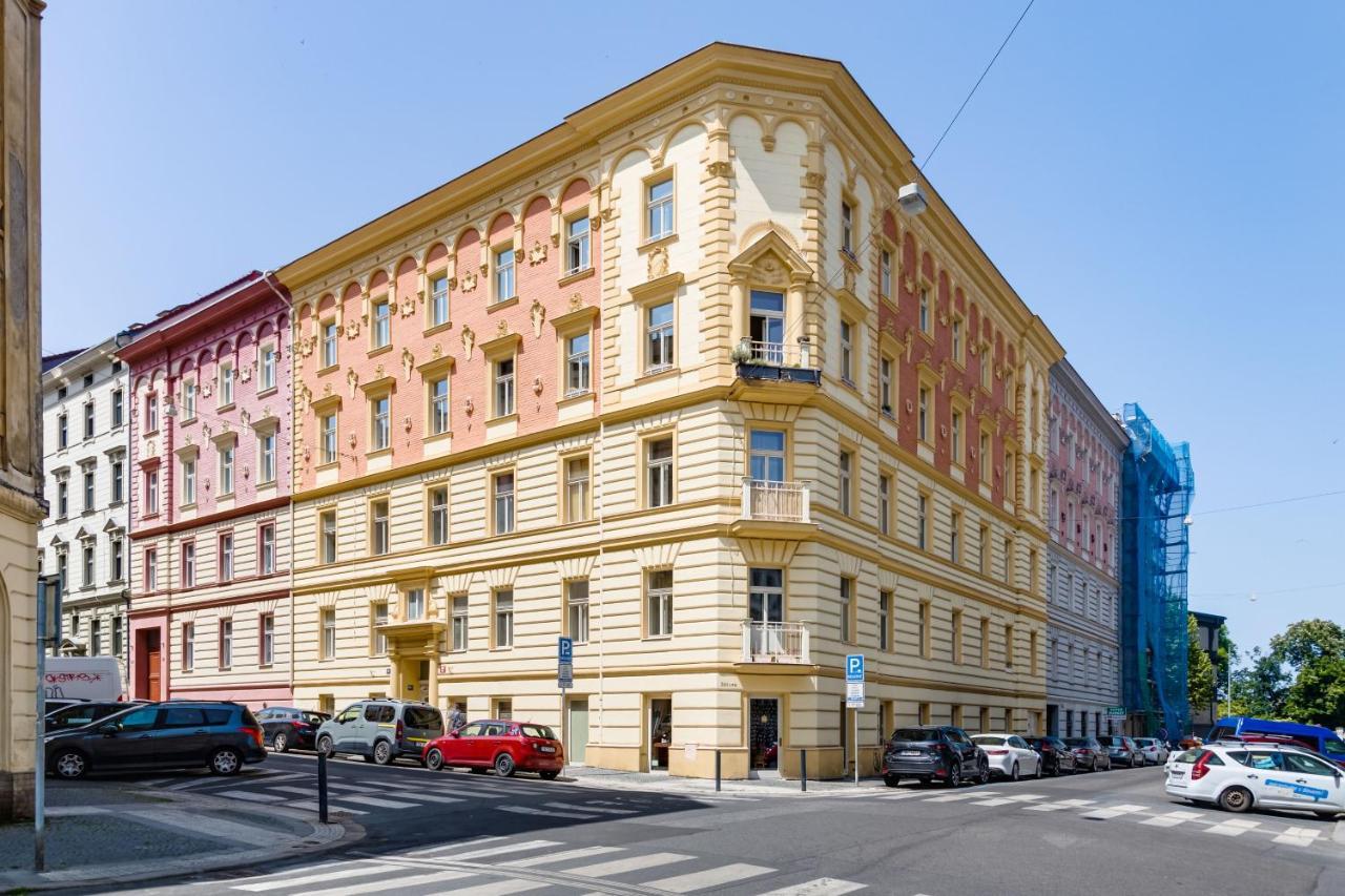 Apartments With The Lions Прага Экстерьер фото